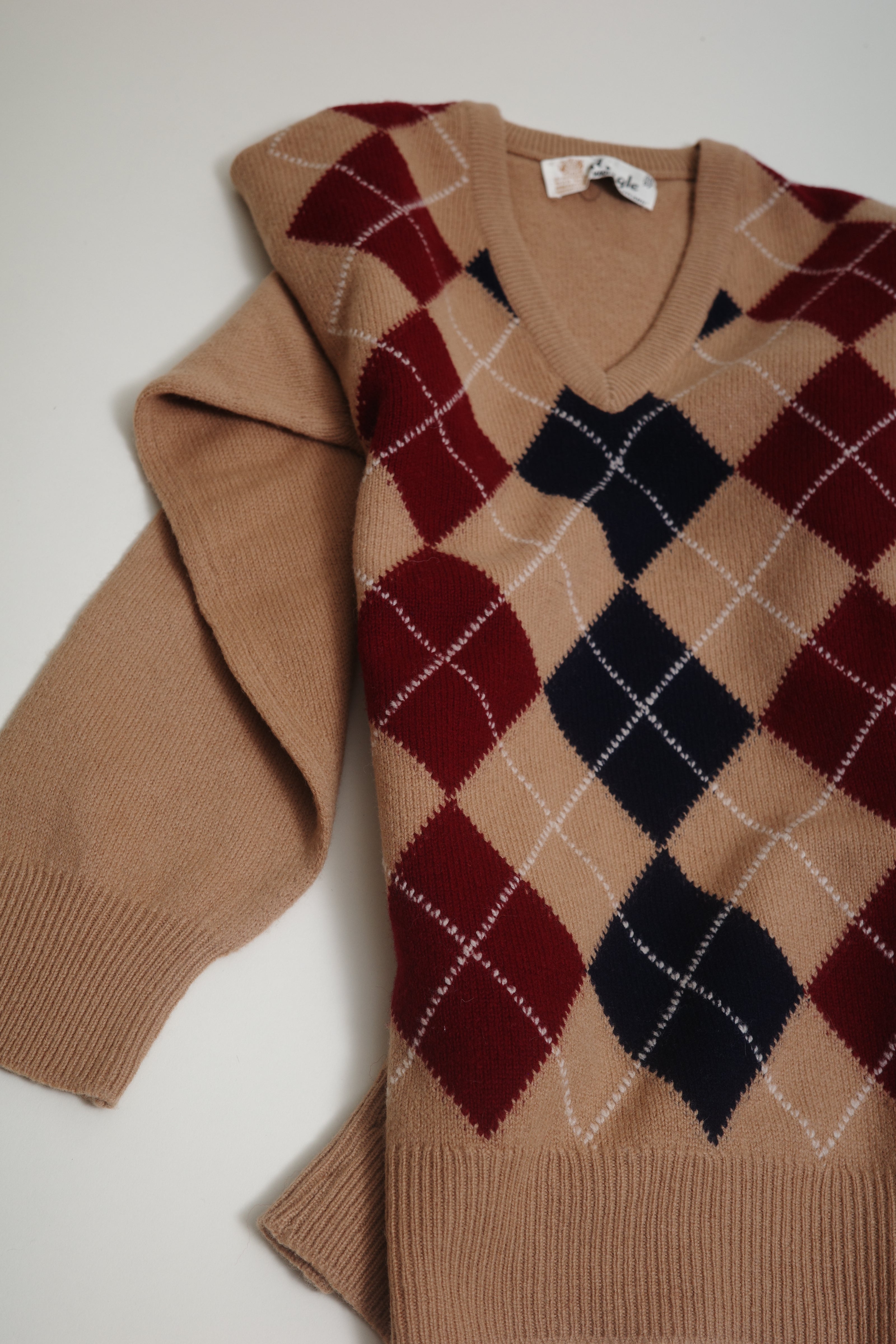 The Argyle V-neck in Camel